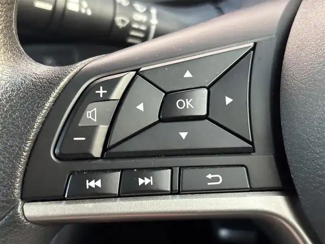 日産 デイズ X 滋賀県 2020(令2)年 6.1万km スターリングシルバーM 純正9インチナビ/・フルセグTV/FM/AM/CD/DVD/・Bluetooth/SD/AUX/全方位カメラ/ステアリングスイッチ/ドライブレコーダー/ETC/エマージェンシーブレーキ/コーナーセンサー/車線逸脱警報/先行車発進お知らせ/速度標識表示/道路標識表示/ふらつき警報/オートライト/オートハイビーム/電格ウィンカーミラー/プッシュスタート/スマートキー/ドアバイザー/ベンチシート