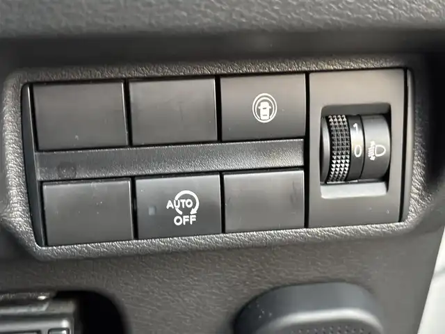 日産 デイズ X 滋賀県 2020(令2)年 6.1万km スターリングシルバーM 純正9インチナビ/・フルセグTV/FM/AM/CD/DVD/・Bluetooth/SD/AUX/全方位カメラ/ステアリングスイッチ/ドライブレコーダー/ETC/エマージェンシーブレーキ/コーナーセンサー/車線逸脱警報/先行車発進お知らせ/速度標識表示/道路標識表示/ふらつき警報/オートライト/オートハイビーム/電格ウィンカーミラー/プッシュスタート/スマートキー/ドアバイザー/ベンチシート