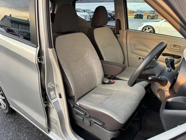 日産 デイズ X 滋賀県 2020(令2)年 6.1万km スターリングシルバーM 純正9インチナビ/・フルセグTV/FM/AM/CD/DVD/・Bluetooth/SD/AUX/全方位カメラ/ステアリングスイッチ/ドライブレコーダー/ETC/エマージェンシーブレーキ/コーナーセンサー/車線逸脱警報/先行車発進お知らせ/速度標識表示/道路標識表示/ふらつき警報/オートライト/オートハイビーム/電格ウィンカーミラー/プッシュスタート/スマートキー/ドアバイザー/ベンチシート