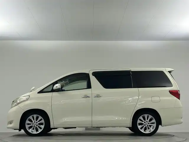 トヨタ アルファード 240G 埼玉県 2008(平20)年 10.8万km ゴールドパールクリスタルシャイン 純正ＨＤＤナビ　純正フリップダウンモニター　バックカメラ　フルセグ　ミュージックサーバー　ＤＮパワーシート　オットマン　両側パワースライドドア　前後ドライブレコーダー　前後コーナーセンサー