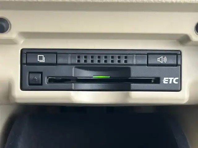 トヨタ アルファード 240G 埼玉県 2008(平20)年 10.8万km ゴールドパールクリスタルシャイン 純正ＨＤＤナビ　純正フリップダウンモニター　バックカメラ　フルセグ　ミュージックサーバー　ＤＮパワーシート　オットマン　両側パワースライドドア　前後ドライブレコーダー　前後コーナーセンサー