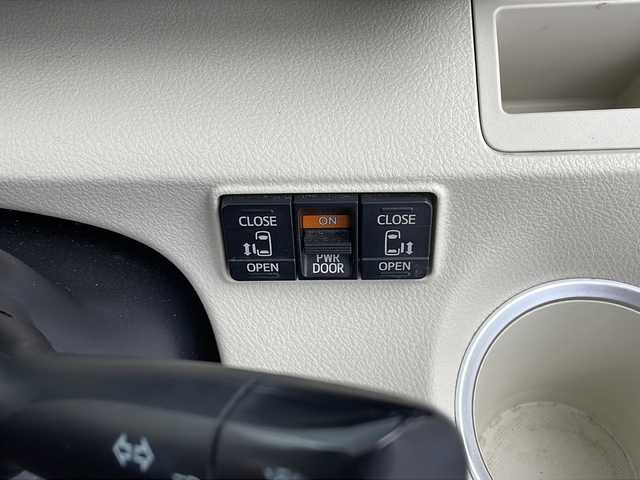 トヨタ シエンタ G 鹿児島県 2016(平28)年 8.3万km レッドマイカM ワンオーナー/モデリスタエアロ /社外SDナビ/（AM/FM/CD/DVD）/フルセグTV/バックカメラ/フリップダウンモニター/両側パワースライドドア/ETC/スマートキー /取扱説明書/保証書/スペアキー/純正フロアマット