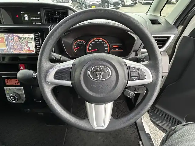 トヨタ タンク G 和歌山県 2020(令2)年 5.9万km パールホワイトⅢ 純正ナビ/Bluetooth/衝突軽減/横滑り防止機能/コーナーセンサー/クルコン/両側パワースライドドア/ETC/アイドリングストップ/オートライト/オートマチックハイビーム/プッシュスタート/スマートキー/ウインカー付きドアミラー