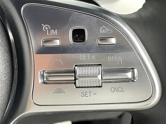 メルセデス・ベンツ ゲレンデヴァーゲン Ｇ３５０ｄ 千葉県 2019(令1)年 0.2万km オブシディアンブラック ユーザー買取/禁煙車/純正ナビ/Bluetooth/Apple Car Play/AM/FM/全方位カメラ/アダプティブクルーズコントロール/レーンキープアシスト/衝突被害軽減ブレーキ/フル液晶メーター（レイアウト変更機能付き）/ドライブモード/パドルシフト/マルチビームLEDライト/ナチュラルウォールナット本木製インパネ加飾/革巻きステアリング/ブラックレザーシート/スマートキー