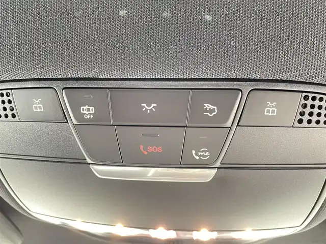 メルセデス・ベンツ ゲレンデヴァーゲン Ｇ３５０ｄ 千葉県 2019(令1)年 0.2万km オブシディアンブラック ユーザー買取/禁煙車/純正ナビ/Bluetooth/Apple Car Play/AM/FM/全方位カメラ/アダプティブクルーズコントロール/レーンキープアシスト/衝突被害軽減ブレーキ/フル液晶メーター（レイアウト変更機能付き）/ドライブモード/パドルシフト/マルチビームLEDライト/ナチュラルウォールナット本木製インパネ加飾/革巻きステアリング/ブラックレザーシート/スマートキー