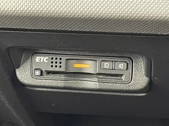 ホンダ フリード ハイブリット ジャストセレクション 福岡県 2014(平26)年 8.6万km ホワイトオーキッドパール 純正ナビ（ＢＴ，フルセグＴＶ）　/バックカメラ　/ビルトインＥＴＣ　/クルーズコントロール　/横滑り防止装置　/ＥＣＯＮ　/アイドリングストップ　/両側電動スライドドア　/電動格納式ドアミラー　/純正フロアマット