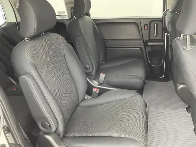 ホンダ フリード ハイブリット ジャストセレクション 福岡県 2014(平26)年 8.6万km ホワイトオーキッドパール 純正ナビ（ＢＴ，フルセグＴＶ）　/バックカメラ　/ビルトインＥＴＣ　/クルーズコントロール　/横滑り防止装置　/ＥＣＯＮ　/アイドリングストップ　/両側電動スライドドア　/電動格納式ドアミラー　/純正フロアマット