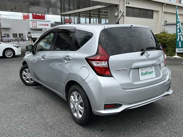 日産 ノート X 埼玉県 2018(平30)年 1.5万km ブリリアントシルバー