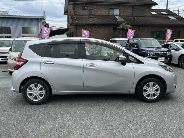 日産 ノート X 埼玉県 2018(平30)年 1.5万km ブリリアントシルバー