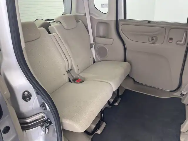 ホンダ Ｎ ＢＯＸ G Lパッケージ 群馬県 2015(平27)年 5.2万km カトラリーシルバーM 純正ディスプレイオーディオ　バックカメラ　両側電動スライドドア　ＥＴＣ　ステアリングスイッチ　リアロールカーテン　スマートキー　横滑り防止装置　ヘッドライトレベライザー　ウィンカーミラー　禁煙車