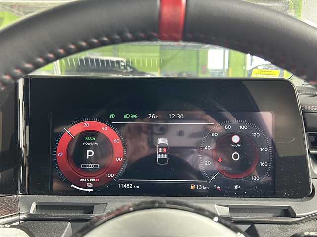日産 オーラ ニスモ 沖縄県 2023(令5)年 1.2万km ダークメタルグレー/スーパーブラック2トーン 禁煙車　/県外仕入れ　/９インチ純正ナビ/【ＣＤ／フルセグＴＶ／ＢＴ】　/ビルトインETC/アラウンドビューモニター　/エマージェンシーブレーキ　/ブラインドスポットモニター　/車線逸脱防止支援　/インテリジェントルームミラー　/ＬＥＤヘッドライト/スマートキー