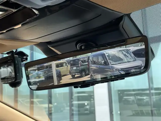 レクサス ＮＸ 250 バージョンL 和歌山県 2023(令5)年 1万km ソニッククォーツ 純正ナビ/パノラミックビューモニター/革巻きステアリング/サンルーフ/三眼LEDヘッドライト/レザーシート/パワーシート/ポジションメモリー/シートヒーター/シートエアベンチレーション/ステアリングヒーター/純正アルミホイール/ドライブレコーダー/パワーバックドア/置くだけ充電/プリクラッシュセーフティー/BSM/クリアランスソナー/フォグランプ