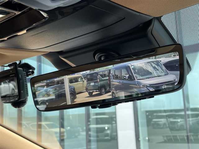 レクサス ＮＸ 250 バージョンL 和歌山県 2023(令5)年 1万km ソニッククォーツ 純正ナビ/パノラミックビューモニター/革巻きステアリング/サンルーフ/三眼LEDヘッドライト/レザーシート/パワーシート/ポジションメモリー/シートヒーター/シートエアベンチレーション/ステアリングヒーター/純正アルミホイール/ドライブレコーダー/パワーバックドア/置くだけ充電/プリクラッシュセーフティー/BSM/クリアランスソナー/フォグランプ