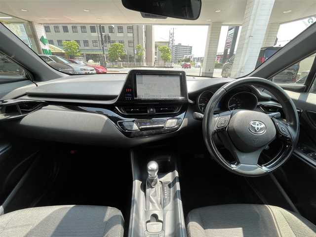 トヨタ Ｃ－ＨＲ S 岡山県 2017(平29)年 12.9万km ブラックマイカ 登録時走行距離128241キロ/純正9インチSDナビ/AM/FM/Bluetooth/TV/SD/DISC/モデリスタエアロ/Toyota Safety Sense/・プリクラッシュセーフティ/・レーンディパーチャーアラート/・オートマチックハイビーム/レーダークルーズコントロール/バックカメラ/純正17インチAW/純正フロアマット/プッシュスタート/スマートキー/ETC