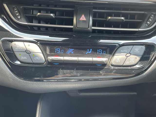 トヨタ Ｃ－ＨＲ S 岡山県 2017(平29)年 12.9万km ブラックマイカ 登録時走行距離128241キロ/純正9インチSDナビ/AM/FM/Bluetooth/TV/SD/DISC/モデリスタエアロ/Toyota Safety Sense/・プリクラッシュセーフティ/・レーンディパーチャーアラート/・オートマチックハイビーム/レーダークルーズコントロール/バックカメラ/純正17インチAW/純正フロアマット/プッシュスタート/スマートキー/ETC