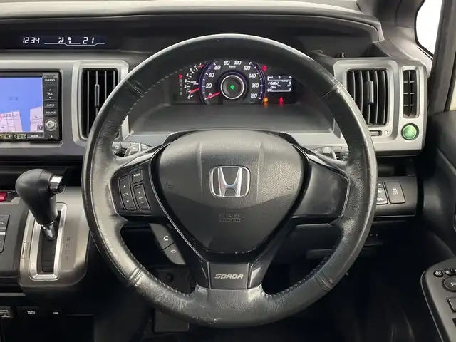 ホンダ ステップワゴン スパーダ Z HDDナビED 鹿児島県 2011(平23)年 14.7万km プレミアムホワイトパール ワンオーナー　/純正ナビ　/（フルセグ/Ｂｌｕｅｔｏｏｔｈ/CD/DVD)　/バックカメラ　/両側パワースライドドア　/ドアバイザー　/パドルシフト　/純正フロアマット　/ＥＴＣ　/純正１６インチアルミホイール　/スマートキー/スペアキー1本/保証書　/取扱説明書