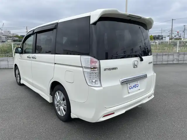 ホンダ ステップワゴン スパーダ Z HDDナビED 大阪府 2011(平23)年 14.7万km プレミアムホワイトパール ”(株)IDOMが運営する【じしゃロン堺店】の自社ローン専用車両になります。/こちらは現金またはオートローンご利用時の価格です。自社ローンご希望の方は別途その旨お申付け下さい”