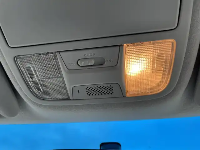 ホンダ ステップワゴン スパーダ Z HDDナビED 大阪府 2011(平23)年 14.7万km プレミアムホワイトパール ”(株)IDOMが運営する【じしゃロン堺店】の自社ローン専用車両になります。/こちらは現金またはオートローンご利用時の価格です。自社ローンご希望の方は別途その旨お申付け下さい”