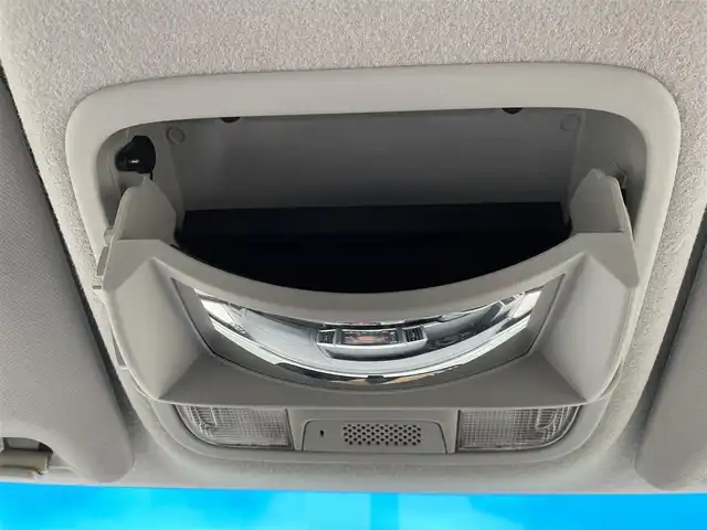 ホンダ ステップワゴン スパーダ Z HDDナビED 大阪府 2011(平23)年 14.7万km プレミアムホワイトパール ”(株)IDOMが運営する【じしゃロン堺店】の自社ローン専用車両になります。/こちらは現金またはオートローンご利用時の価格です。自社ローンご希望の方は別途その旨お申付け下さい”