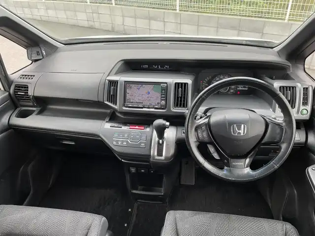 ホンダ ステップワゴン スパーダ Z HDDナビED 大阪府 2011(平23)年 14.7万km プレミアムホワイトパール ”(株)IDOMが運営する【じしゃロン堺店】の自社ローン専用車両になります。/こちらは現金またはオートローンご利用時の価格です。自社ローンご希望の方は別途その旨お申付け下さい”