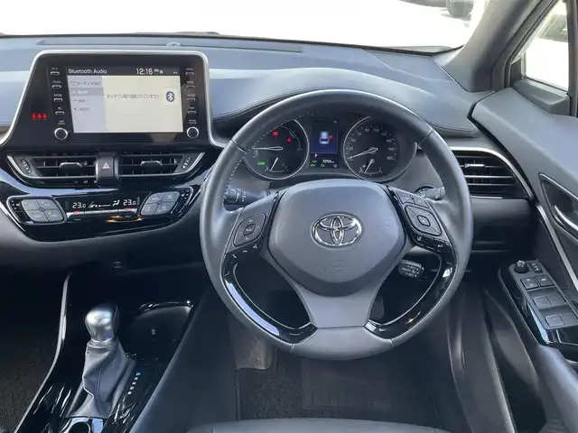 トヨタ Ｃ－ＨＲ G モード ネロ セーフティプラス 島根県 2021(令3)年 7.3万km ホワイトパールクリスタルシャイン 登録時走行距離72753Km/ワンオーナー/取扱い説明書（車/ナビ)/純正ナビ(AM/FM/Bluetooth）/追従型クルーズコントロール/全周囲カメラ/ハーフレザー/シートヒーター/純正フロアマット/コーナーセンサー/横滑り防止装置/レーンアシスト/三眼LEDライト/ビルドインETC/純正アルミ１８インチ