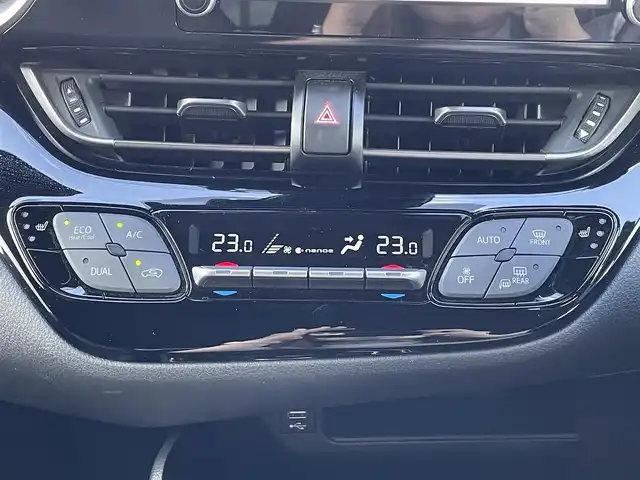 トヨタ Ｃ－ＨＲ G モード ネロ セーフティプラス 島根県 2021(令3)年 7.3万km ホワイトパールクリスタルシャイン 登録時走行距離72753Km/ワンオーナー/取扱い説明書（車/ナビ)/純正ナビ(AM/FM/Bluetooth）/追従型クルーズコントロール/全周囲カメラ/ハーフレザー/シートヒーター/純正フロアマット/コーナーセンサー/横滑り防止装置/レーンアシスト/三眼LEDライト/ビルドインETC/純正アルミ１８インチ