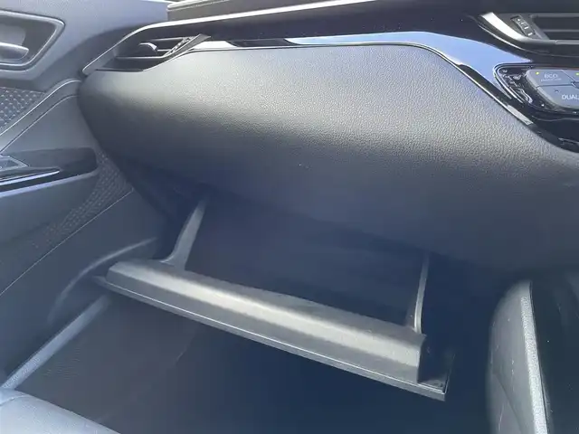 トヨタ Ｃ－ＨＲ G モード ネロ セーフティプラス 島根県 2021(令3)年 7.3万km ホワイトパールクリスタルシャイン 登録時走行距離72753Km/ワンオーナー/取扱い説明書（車/ナビ)/純正ナビ(AM/FM/Bluetooth）/追従型クルーズコントロール/全周囲カメラ/ハーフレザー/シートヒーター/純正フロアマット/コーナーセンサー/横滑り防止装置/レーンアシスト/三眼LEDライト/ビルドインETC/純正アルミ１８インチ