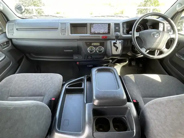 トヨタ ハイエース GL 佐賀県 2012(平24)年 15.7万km ブラックマイカ GLロング10人乗り/純正HDDナビゲーション/・フルセグTV/CD/DVD/SD/Bluetooth/フリップダウンモニター/ETC/100V電源/後席エアコン(温度調整無し)/ISOFIX対応/純正15インチアルミホイール/キセノンヘッドライト/純正フォグランプ/純正フロアマット/ドアバイザ―