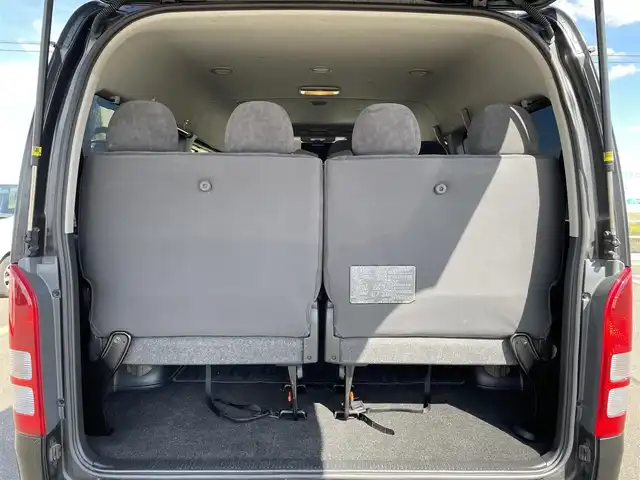 トヨタ ハイエース GL 佐賀県 2012(平24)年 15.7万km ブラックマイカ GLロング10人乗り/純正HDDナビゲーション/・フルセグTV/CD/DVD/SD/Bluetooth/フリップダウンモニター/ETC/100V電源/後席エアコン(温度調整無し)/ISOFIX対応/純正15インチアルミホイール/キセノンヘッドライト/純正フォグランプ/純正フロアマット/ドアバイザ―