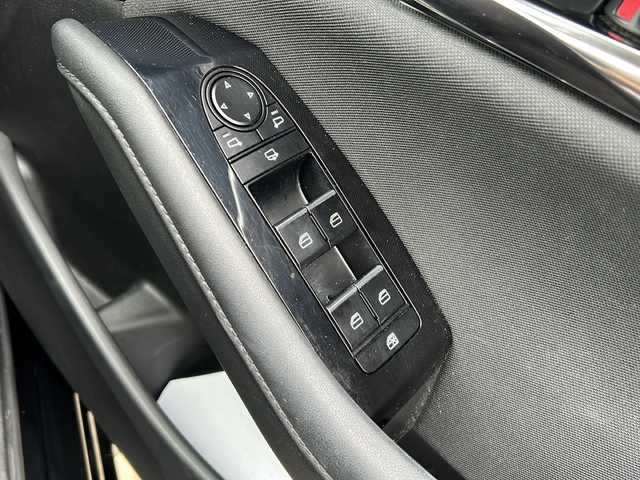 マツダ マツダ３セダン 20S プロアクティブ ツーリングS 静岡県 2020(令2)年 3.1万km ジェットブラックマイカ 純正ナビ/・FM/AM/・Bluetooth/・USB/・CD/DVD/・メモリーオーディオ/・フルセグTV/・HDMI/主要装備/・３６０°ビューモニター/・運転席+助手席シートヒーター/・ステリングヒーター/・ヘッドアップディスプレイ/・ＥＴＣ/・追従クルコン/・ＭＴモード付ＡＴ/・パドルシフト/・コーナーセンサー/・ｉ－ｓｔｏｐ/・ＢＳＭ/・レーンキープアシスト/・横滑り防止装置/・運転席パワーシート/・スマートブレーキサポート