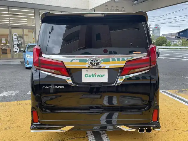 トヨタ アルファード S サイドリフトアップ 静岡県 2022(令4)年 2.1万km ブラック ワンオーナー/サイドリフトアップシート/モデリスタエアロ/純正ナビ/BT/DVD/CDデッキ/純正フリップダウンモニター/両側パワースライドドア/バックドアイージークローザー/アルパインデジタルインナーミラー型前後ドラレコ/プリクラッシュセーフティ/レーンキープアシスト/レーダークルーズコントロール/オートハイビーム/クリアランスソナー/S Cパッケージ用18インチAW/LEDヘッドライト/LEDフォグ/ビルトインETC2.0/革調シートカバー/スマートキー×2/保証書/取扱説明書/ナビ取扱説明書/R5/6/7点検記録簿有