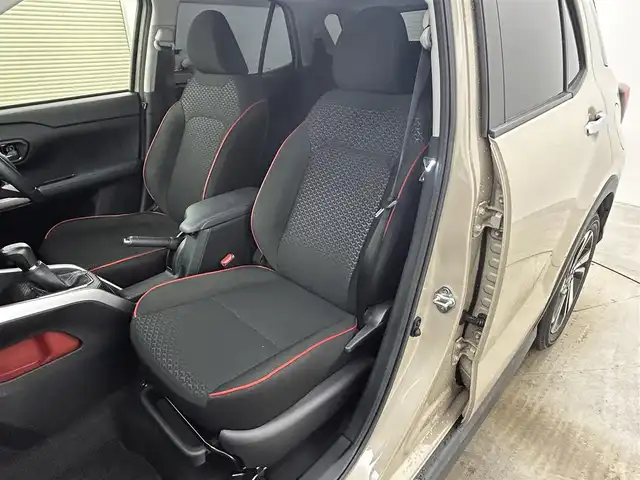 トヨタ ライズ Z 岡山県 2020(令2)年 5.6万km ナチュラルベージュマイカM 純正８インチナビ/【Bluetooth/フルセグTV/CD/DVD/HDMI】/型番:NSZT-Y68T/パノラミックビューモニター/前席シートヒーター/ドライブレコーダー前後/レーダークルーズコントロール/プリクラッシュセーフティ/オートハイビーム　/ＬＥＤヘッドライト　/純正フロアマット/純正17インチアルミホイール/アイドリングストップ/プッシュスタート/スマートキー×2/ナビ取扱説明書