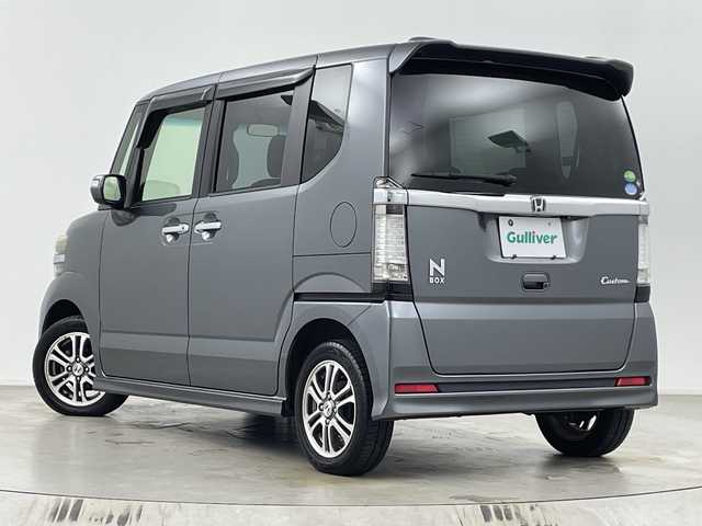 ホンダ Ｎ ＢＯＸ カスタム SSパッケージ 埼玉県 2014(平26)年 4.4万km ポリッシュドメタルメタリック 純正SDナビ/　（FM/AM/BT/iPod/AUX/CD/DVD）/バックカメラ/両側パワースライドドア/シティブレーキアクティブシステム/フルセグテレビ/ETC/プッシュスタート/オートHIDヘッドライト/純正フロアマット