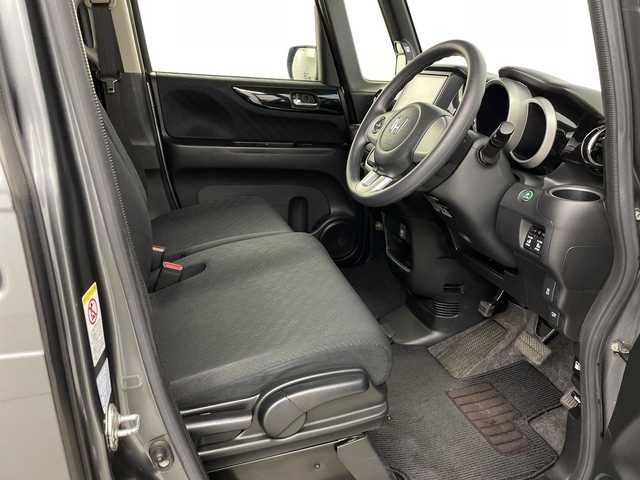 ホンダ Ｎ ＢＯＸ カスタム SSパッケージ 埼玉県 2014(平26)年 4.4万km ポリッシュドメタルメタリック 純正SDナビ/　（FM/AM/BT/iPod/AUX/CD/DVD）/バックカメラ/両側パワースライドドア/シティブレーキアクティブシステム/フルセグテレビ/ETC/プッシュスタート/オートHIDヘッドライト/純正フロアマット