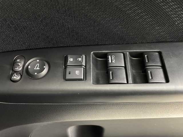 ホンダ Ｎ ＢＯＸ カスタム SSパッケージ 埼玉県 2014(平26)年 4.4万km ポリッシュドメタルメタリック 純正SDナビ/　（FM/AM/BT/iPod/AUX/CD/DVD）/バックカメラ/両側パワースライドドア/シティブレーキアクティブシステム/フルセグテレビ/ETC/プッシュスタート/オートHIDヘッドライト/純正フロアマット