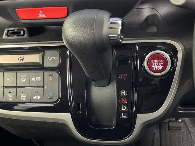 ホンダ Ｎ ＢＯＸ カスタム SSパッケージ 埼玉県 2014(平26)年 4.4万km ポリッシュドメタルメタリック 純正SDナビ/　（FM/AM/BT/iPod/AUX/CD/DVD）/バックカメラ/両側パワースライドドア/シティブレーキアクティブシステム/フルセグテレビ/ETC/プッシュスタート/オートHIDヘッドライト/純正フロアマット