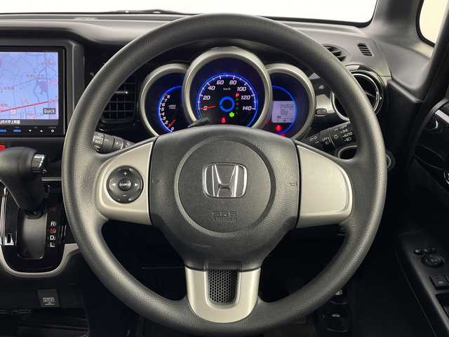 ホンダ Ｎ ＢＯＸ カスタム SSパッケージ 埼玉県 2014(平26)年 4.4万km ポリッシュドメタルメタリック 純正SDナビ/　（FM/AM/BT/iPod/AUX/CD/DVD）/バックカメラ/両側パワースライドドア/シティブレーキアクティブシステム/フルセグテレビ/ETC/プッシュスタート/オートHIDヘッドライト/純正フロアマット