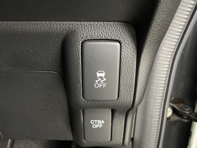 ホンダ Ｎ ＢＯＸ カスタム SSパッケージ 埼玉県 2014(平26)年 4.4万km ポリッシュドメタルメタリック 純正SDナビ/　（FM/AM/BT/iPod/AUX/CD/DVD）/バックカメラ/両側パワースライドドア/シティブレーキアクティブシステム/フルセグテレビ/ETC/プッシュスタート/オートHIDヘッドライト/純正フロアマット