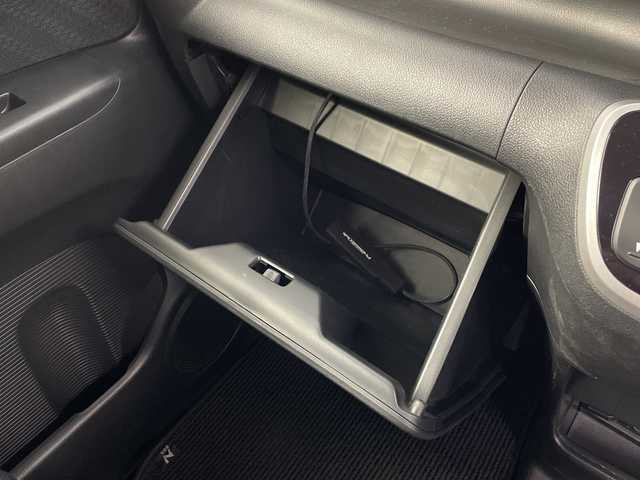 ホンダ Ｎ ＢＯＸ カスタム SSパッケージ 埼玉県 2014(平26)年 4.4万km ポリッシュドメタルメタリック 純正SDナビ/　（FM/AM/BT/iPod/AUX/CD/DVD）/バックカメラ/両側パワースライドドア/シティブレーキアクティブシステム/フルセグテレビ/ETC/プッシュスタート/オートHIDヘッドライト/純正フロアマット