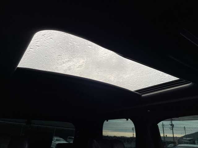 トヨタ アルファードハイブリット エグゼクティブ ラウンジ S 福岡県 2020(令2)年 5.8万km ブラック 純正10インチナビ/【CD.DVD.Bluetooth.フルセグTV】/パノラミックビューモニター/サンルーフ/モデリスタエアロ/JBLプレミアムサウンド/純正フリップダウンモニター/デジタルインナーミラー/追従クルーズコントロール/レーンキープアシスト/パワーバックドア/両側電動スライドドア/ビルトインETC2.0/全周囲ドライブレコーダー/レザーシート/シートヒーター/ベンチレーション/パワーシート/3眼LEDヘッドライト/オートライト/オートハイビーム/パーキングアシスト/クリアランスソナー