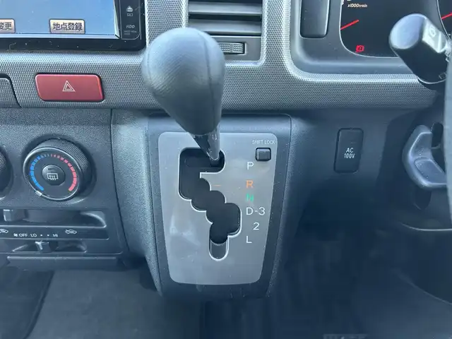 トヨタ ハイエース GL ロング 群馬県 2009(平21)年 8.9万km ブラックマイカ 純正HDDナビ（NHDT-W58）/　CD/DVD/SD/HDD/AUX/ワンセグTV/ETC/レーダー探知機ZERO300V/AC100V/片側パワースライドドア/電動格納ミラー/ライトレベライザー/リモコンキー/純正フロアマット/純正ドアバイザー/保証書/取扱説明書