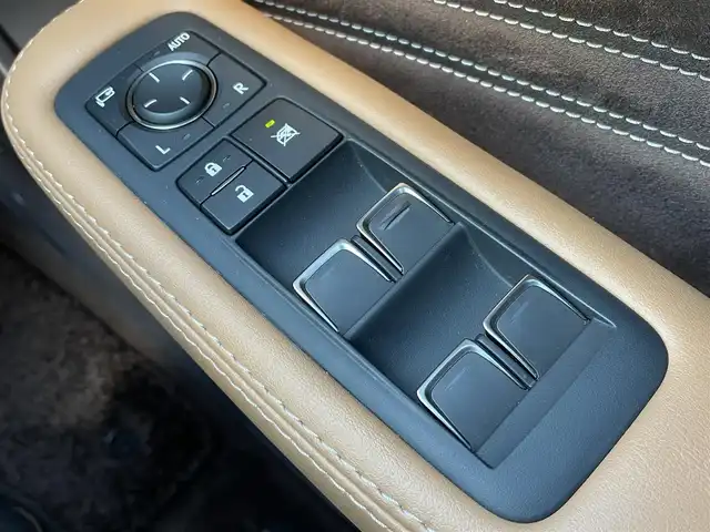 レクサス ＬＳ 500 Iパッケージ 千葉県 2018(平30)年 2.9万km グラファイトブラックガラスフレーク トパーズブラウンレザーシート/パノラミックビューカメラ/純正12.3インチワイドナビ/・CD/DVD/MSV/Bluetooth/フルセグ/全席パワーシート/前席シートヒーター/前席シートベンチレーション/全ドアイージークローザー/パワートランクリッド/デジタルインナーミラー/レクサスセーフティーシステムプラス/・プリクラッシュセーフティー/・レーンキープアシスト/・ブラインドスポットモニター/・パーキングサポートブレーキ/・ブラインドスポットモニター/・PKSA/アダプティブクルーズコントロール/ハイトコントロール/ヘッドアップディスプレイ/オートマチックハイビーム/パドルシフト/スマートキー/純正19インチアルミホイール/AC100V100W電源/純正LEDヘッドライト/ビルトインETC2.0/前後コーナーセンサー/サイド＆カーテンエアバッグ/新車時保証書＆取扱説明書