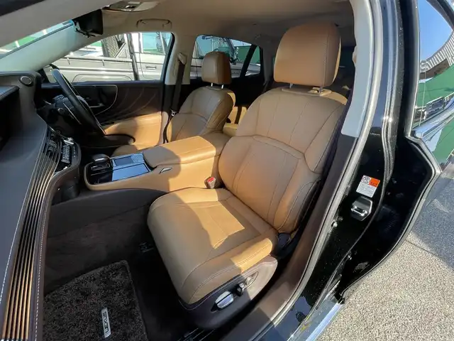 レクサス ＬＳ 500 Iパッケージ 千葉県 2018(平30)年 2.9万km グラファイトブラックガラスフレーク トパーズブラウンレザーシート/パノラミックビューカメラ/純正12.3インチワイドナビ/・CD/DVD/MSV/Bluetooth/フルセグ/全席パワーシート/前席シートヒーター/前席シートベンチレーション/全ドアイージークローザー/パワートランクリッド/デジタルインナーミラー/レクサスセーフティーシステムプラス/・プリクラッシュセーフティー/・レーンキープアシスト/・ブラインドスポットモニター/・パーキングサポートブレーキ/・ブラインドスポットモニター/・PKSA/アダプティブクルーズコントロール/ハイトコントロール/ヘッドアップディスプレイ/オートマチックハイビーム/パドルシフト/スマートキー/純正19インチアルミホイール/AC100V100W電源/純正LEDヘッドライト/ビルトインETC2.0/前後コーナーセンサー/サイド＆カーテンエアバッグ/新車時保証書＆取扱説明書