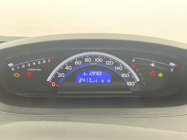 ホンダ フリード G ジャストセレクション 大阪府 2011(平23)年 13万km プレミアムホワイトパール 社外HDDナビ/【フルセグTV/CD/FM/AM/USB】/片側パワースライドドア/片側スライドドア/クルーズコントロール/バックカメラ/ハロゲンヘッドライト/スマートキー