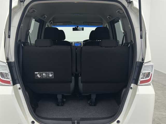 ホンダ フリード G ジャストセレクション 大阪府 2011(平23)年 13万km プレミアムホワイトパール 社外HDDナビ/【フルセグTV/CD/FM/AM/USB】/片側パワースライドドア/片側スライドドア/クルーズコントロール/バックカメラ/ハロゲンヘッドライト/スマートキー