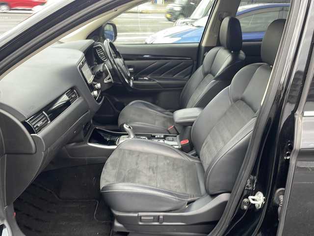 三菱 アウトランダー ＰＨＥＶ G 秋田県 2020(令2)年 9.4万km アメジストブラック SDナビ　GCX７７９W/CD　DVD　Bluetooth　DTV　SD　ラジオ/全周囲カメラ/ETC/LDW（車線逸脱警報）/アダプティブ・クルーズ・コントロール/衝突軽減ブレーキサポート/パワーバックドア/前席パワーシート/前席シートヒーター/ハーフレザーシート/ハイビームアシスト/オートライト/フォグランプ/ハンドルヒーター/BSM（ブラインドスポットモニター）/純正AWサマータイヤ積み込み