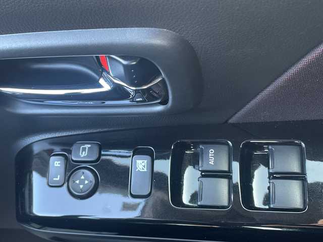 スズキ ワゴンＲ スティングレー HYBRID T 長野県 2017(平29)年 3.9万km ピュアレッド ・純正8インチSDナビゲーション/CD DVD フルセグTV　Bluetooth/・全方位カメラ/・ビルトインETC/・スズキセーフティサポート/・レーンキープアシスト/・ヘッドアップディスプレイ/・クルーズコントロール/・アイドリングストップ/・横滑り防止装置/・LEDヘッドライト/・オートライト/・フォグライト/・パドルシフト/・純正15インチアルミホイール/・シートヒーター(D席)/・ウィンカーミラー/・電動格納ミラー/・スマートキー/・エンジンプッシュスタート/・フロアマット