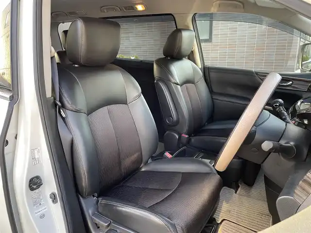 日産 エルグランド 250ハイウェイスター 道央・札幌 2014(平26)年 13万km ブリリアントホワイトパール (株)IDOMが運営する【じしゃロン札幌豊平店】の自社ローン対象車両になります。こちらは現金ご利用時の価格です。/自社ローンご希望の方は別途その旨お申付け下さい。/プッシュスタート/純正ナビ・フルセグTV/バックカメラ/純正フリップダウンモニター/左側パワースライドドア/ETC