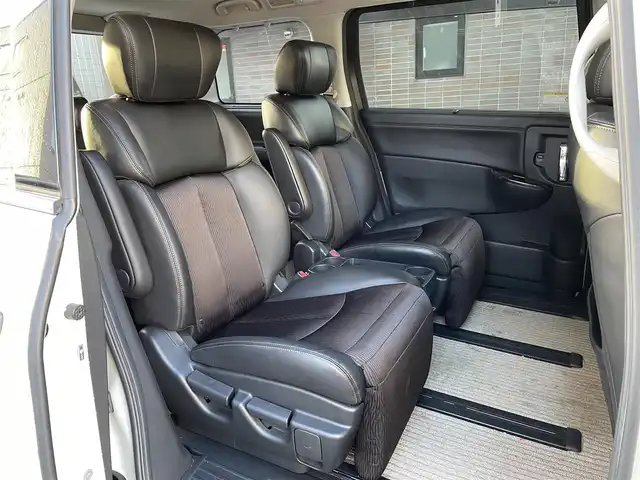 日産 エルグランド 250ハイウェイスター 道央・札幌 2014(平26)年 13万km ブリリアントホワイトパール (株)IDOMが運営する【じしゃロン札幌豊平店】の自社ローン対象車両になります。こちらは現金ご利用時の価格です。/自社ローンご希望の方は別途その旨お申付け下さい。/プッシュスタート/純正ナビ・フルセグTV/バックカメラ/純正フリップダウンモニター/左側パワースライドドア/ETC