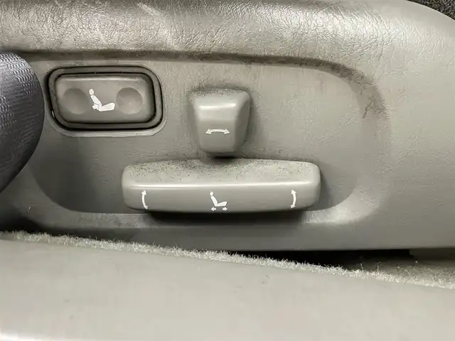 トヨタ チェイサー アバンテ 埼玉県 2000(平12)年 6.6万km ダークグレーマイカメタリック 純正オーディオ　ＣＤ再生　オートエアコン　電動格納ミラー　純正フロアマット　パワーシート　パワーステアリング　パワーウィンドウ　リモコンキー　オートライト